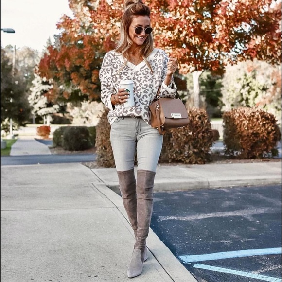 Goodnight Macaroon Sweaters - 🍂Goodnight Macaroon V-neck Leopard Print Sweater